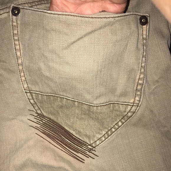 Men’s Akademiks Scripted Jeans - Picture 9 of 11